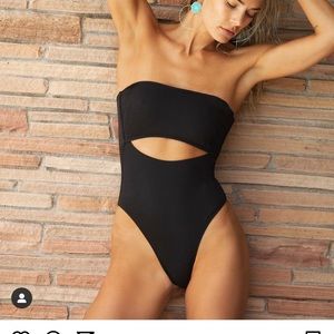 Tori Praver - Rhodes One Piece - NWT.. Sz Large